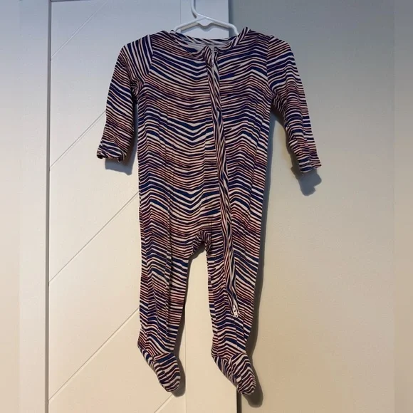 Angel Dear Zigzag Patterned Footie - Blue and Red Bamboo Pajamas Size 6-9 months - Picture 5 of 5